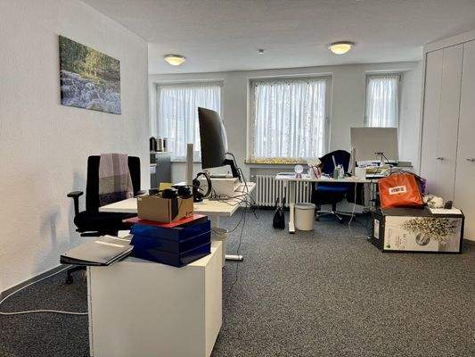 Büro- und Praxisfläche