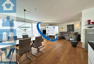 Großer Ess- und Wohnbereich der 4-Zimmerwohnung in Aschheim