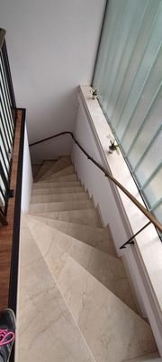 Treppe zu den Kelleräumen