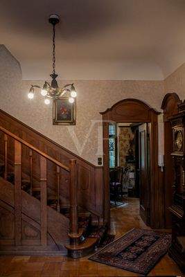 Blick auf Holztreppe