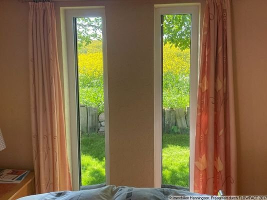 Schlafzimmer EG-Blick aus dem Bett