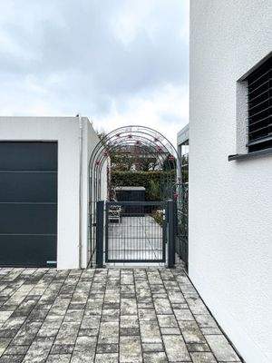 Außenansicht - Zugang zum Garten