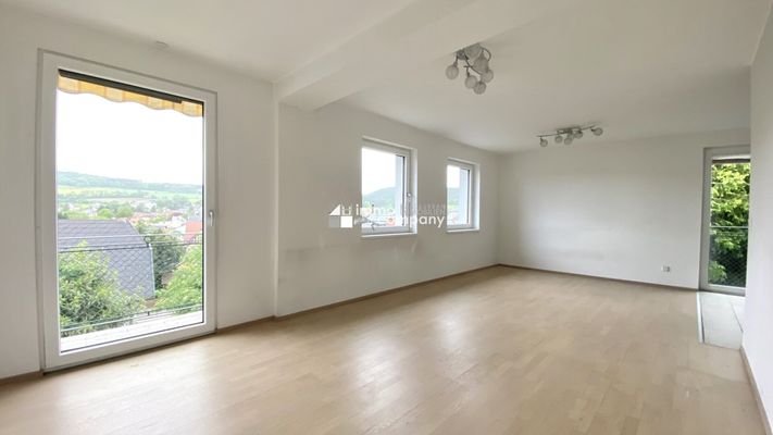 Wohnzimmer offen zur Küche
