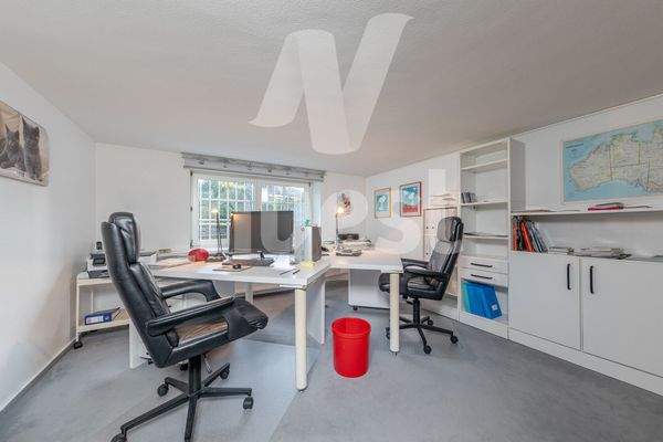 Büro im Keller