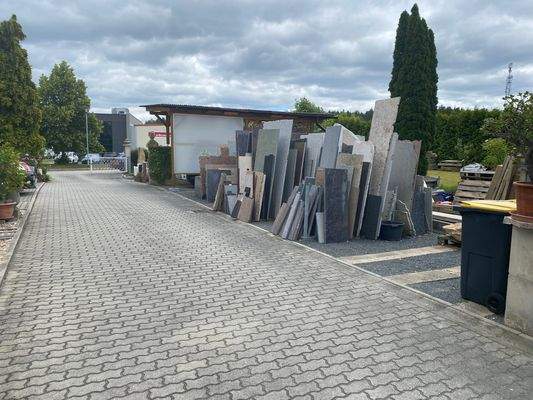 Einfahrt -Anlieferung.jpg