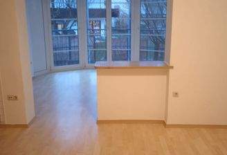 Wohn- und Schlafzimmer