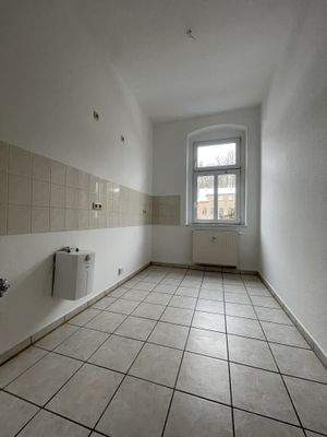 Küche mit Fliesenspiegel.jpg