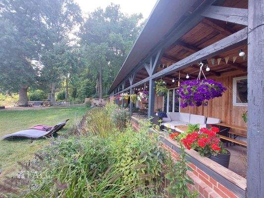 Terrasse Nebengebäude