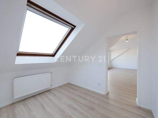 Halbes Zimmer angrenzend an Wohnbereich