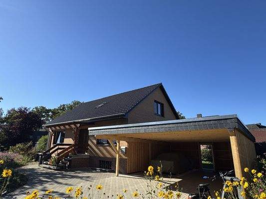 Einfamilienhaus mit Doppelcarport