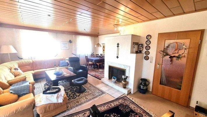 Wohnzimmer-Kamin Erdgeschoss