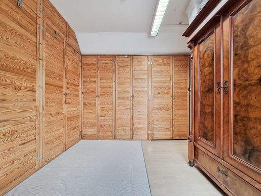 Ausgebautes Dachgeschoss, Einbauschränke