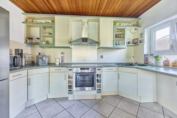 Praktische Einbauküche Erdgeschoss