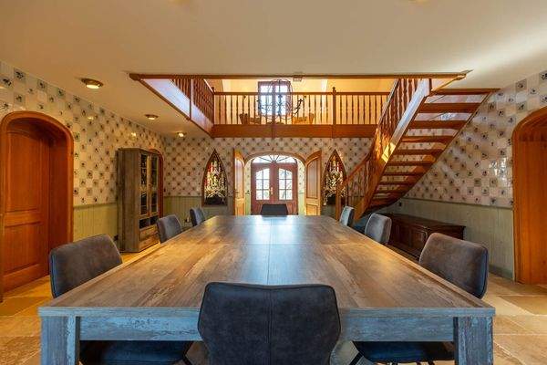 Raum für Tagungen, Meetings, Arbeitszimmer