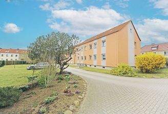 Hausansicht / Grundstücksseite