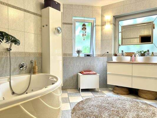 Tageslichtbad im Obergeschoss