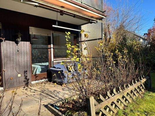 Sonnige, überdachte Terrasse