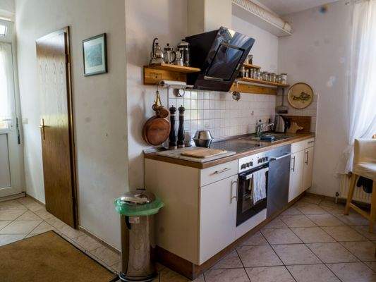 Wohnhaus EG Küche 8188.jpg