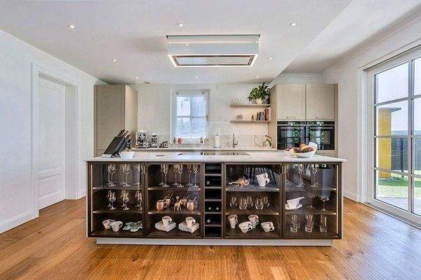 Hochwertige Einbauküche