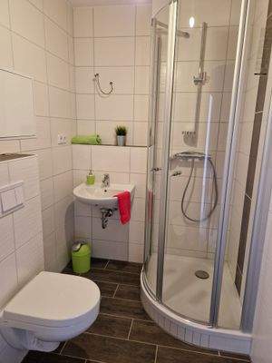 Beispiel Bad mit Dusche