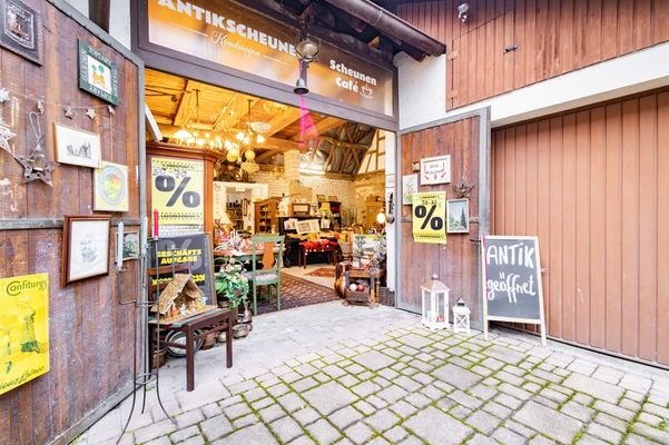 Scheune Eingang mit Garage