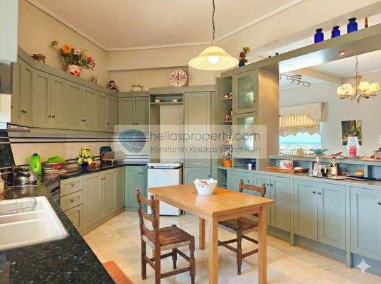 7c3b35dbee1b4f8280bf723883bf6056-original