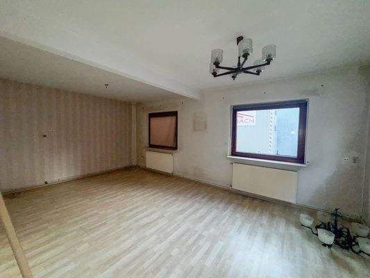 Renovierungsbedürftiges Büro