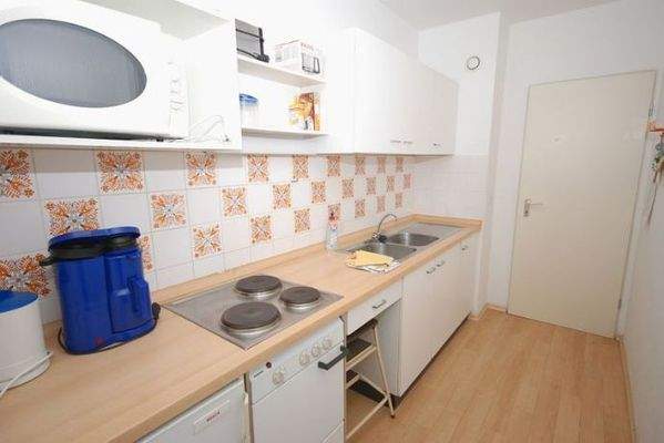 Küchenraum mit Einbauküche