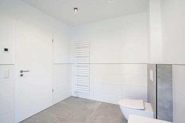 Badezimmer - WE1 - EG li.