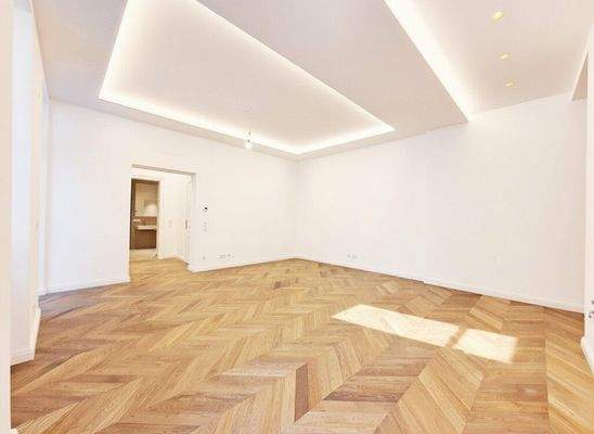 große Wohnküche mit Ausgang auf Balkon 1