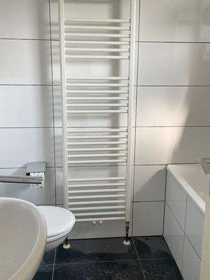 Gäste-WC mit Wanne