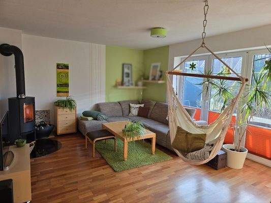 Ein helles Wohnzimmer