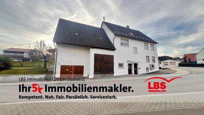 Wohnhaus mit Ökonomieteil - Straßenansicht