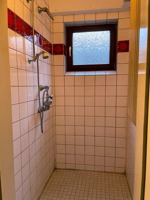 KG Dusche zur Sauna.jpg