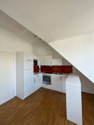 Kaulbachstr Küche mit Bar.jpg