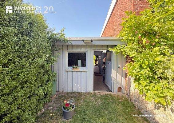 EFH2549 • Carport mit Abstellraum