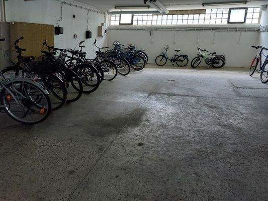 Noch Platz im Fahrradkeller