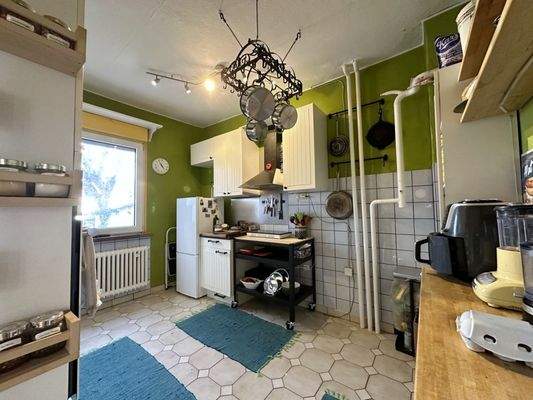 die geräumige Küche