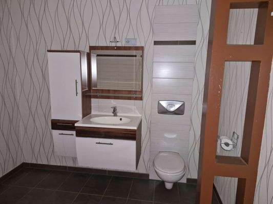 Badezimmer Wohnung 1 DG