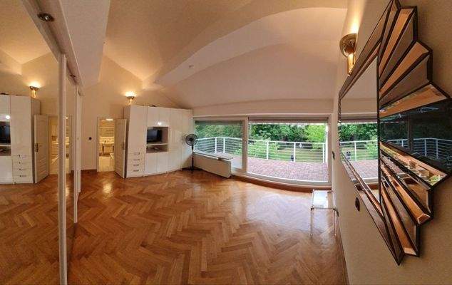 Schlafzimmer III  1.OG (d).jpg