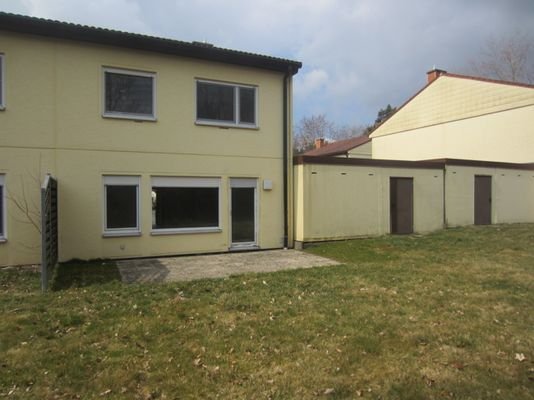 Fassade mit Garage