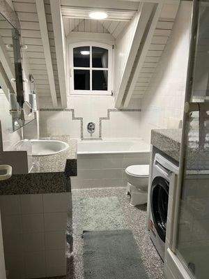 TL-Bad mit WM-Anschluss und ..., DG