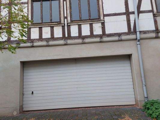 Hörmanntor an Garage