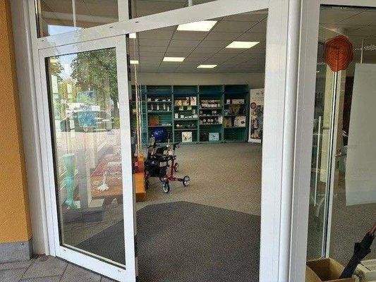 Blick in den Laden.jpg