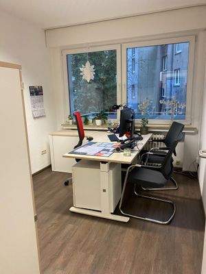 Büro 3.jpg