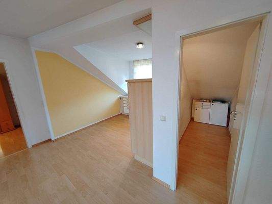 Abstellraum neben Küche.jpg