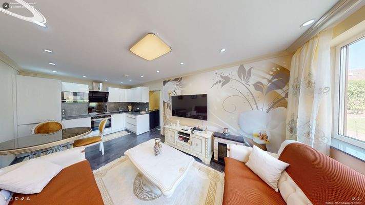 02 Wonh- und Essbereich.JPG