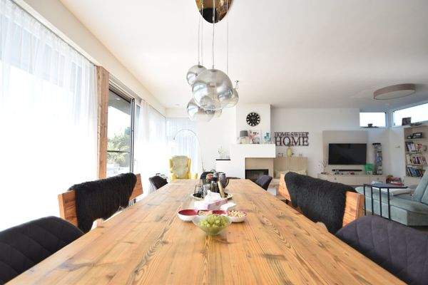 Wohn- Ess- Kochbereich - Modernes PASSIV-HAUS mit Pool Kauf Perwang am Grabensee Oberösterreich/Salzburg