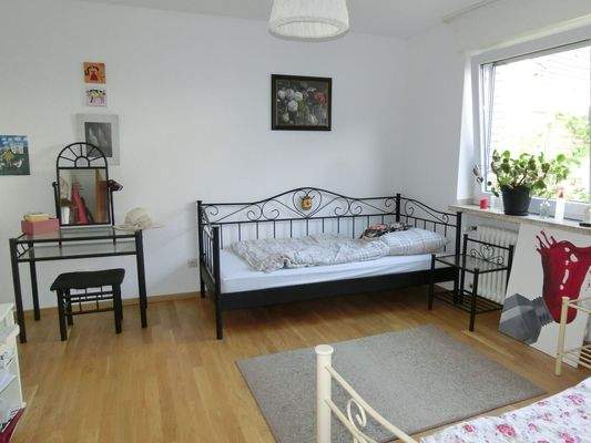 Soutterainzimmer 1von 2