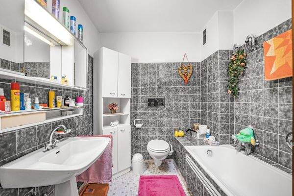 Badezimmer im Obergeschoss